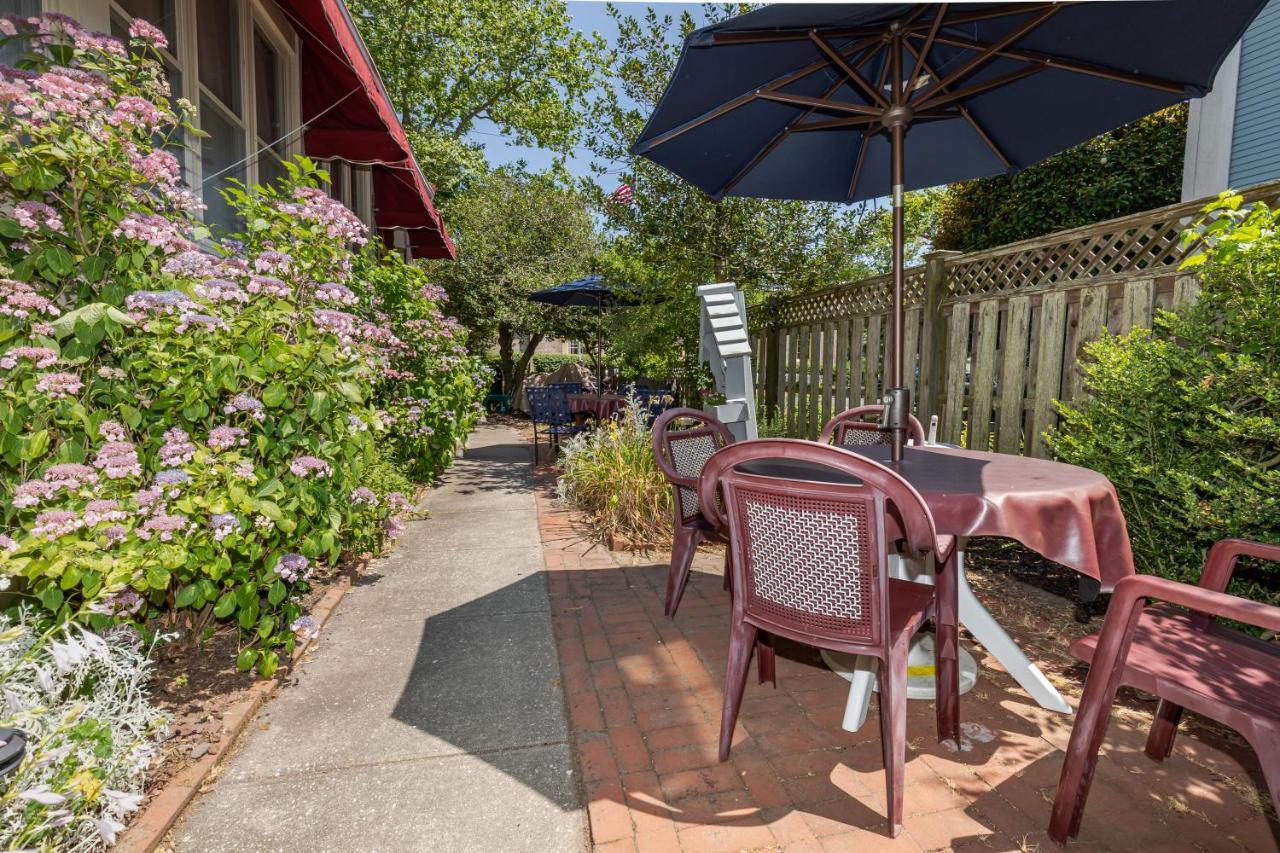 Antoinette'S Apartments & Suites Cape May Exterior foto